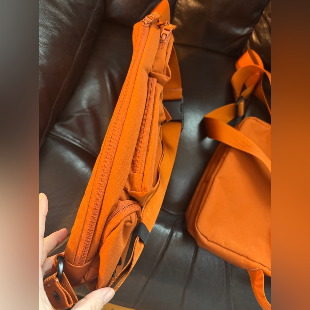 Timbuk2 Flight Crossbody sling and Flight Crossbody satchel, Orange Belt Bags - Picture 7 of 10
